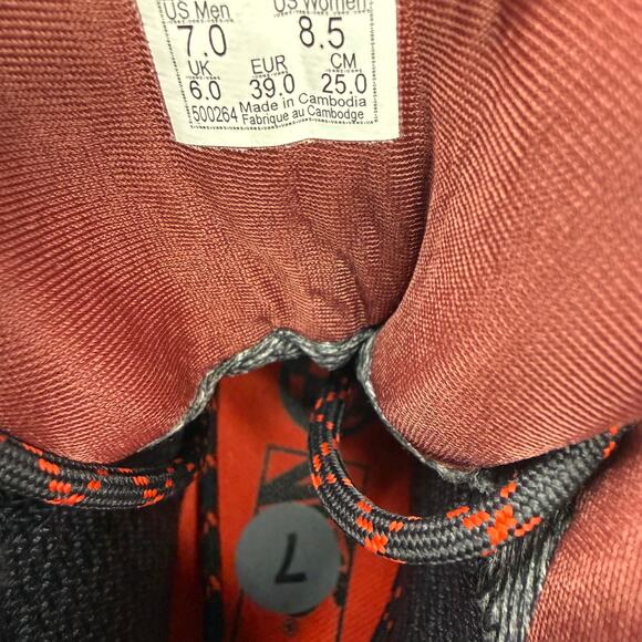 Vans MTE Crestline Gore-Tex Boots Men's 7 Women's 8.5 Bitter Chocolate Shoes - Picture 7 of 7